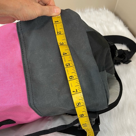 Timbuk 2 Large Pink and Gray Messenger Bag - Picture 6 of 12